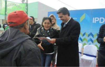 Capitanich entregar� 10 viviendas en Resistencia