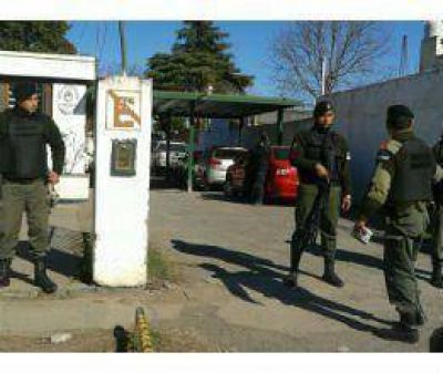 Detienen al titular de la Comisar�a Tercera  
