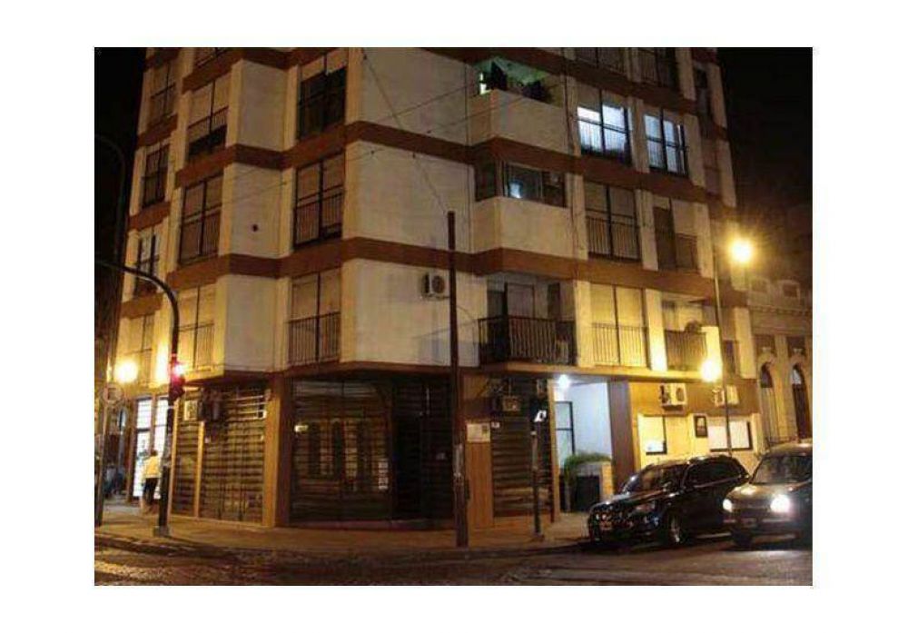 Estuvo encerrado 40 horas en el ba�o de su casa tras ser asaltado por un falso carpintero
