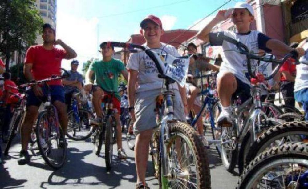 Invitan a una bicicleteada solidaria en la Costanera de Posadas