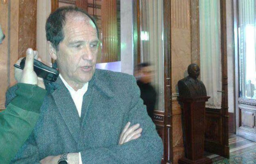 Sin salida: los 130 argentinos siguen retenidos en Potos�