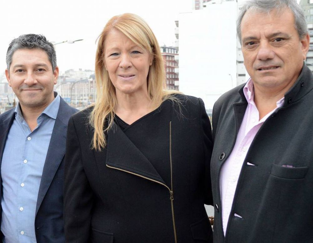 �El voto radical nos busca en oposici�n al acuerdo con el macrismo�