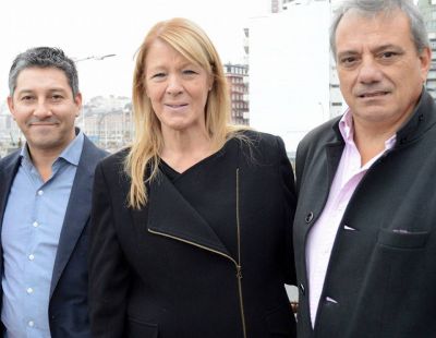 �El voto radical nos busca en oposici�n al acuerdo con el macrismo�