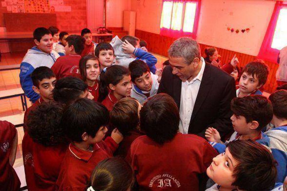 El Intendente Jorge Ferraresi visit� el Instituto Avellaneda