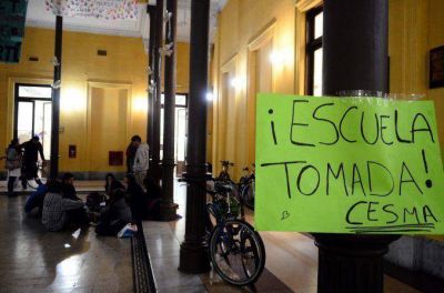 Padres denuncian la crisis edilicia en las escuelas porte�as