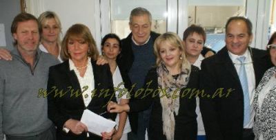 SE INAUGUR� LA FLAMANTE SALA DE NEONATOLOG�A DEL SANATORIO LOBOS CON EL NOMBRE �DR. OSCAR VINAY-