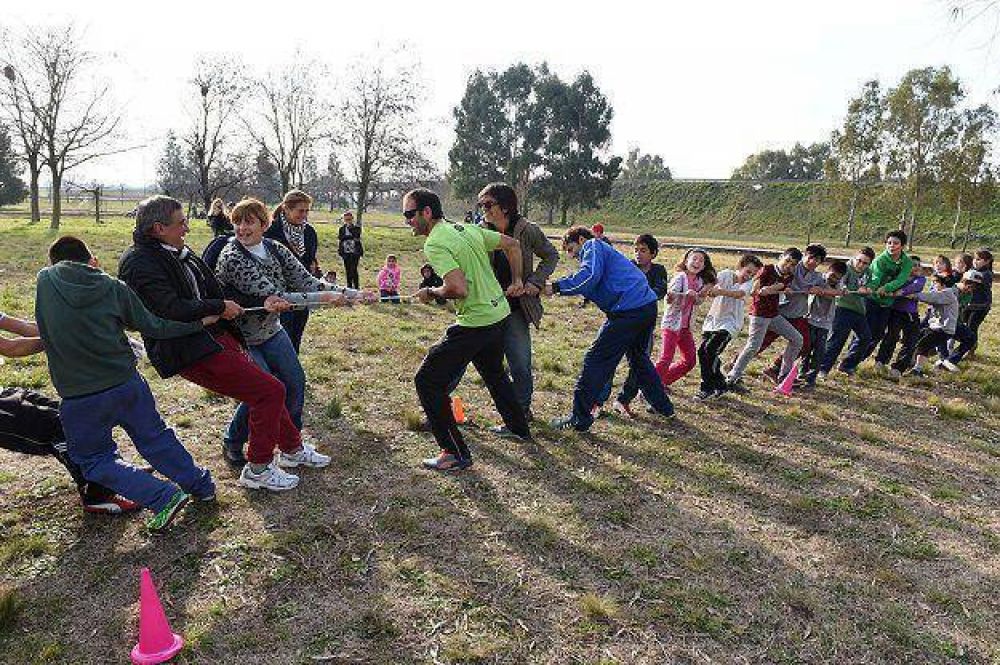 Exitosa jornada de intervenci�n territorial en el Parque Izaguirre