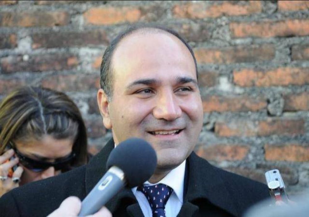 Manzur, contra la oposici�n: 