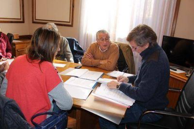 Firmaron un convenio para abastecer de electricidad a los nuevos barrios