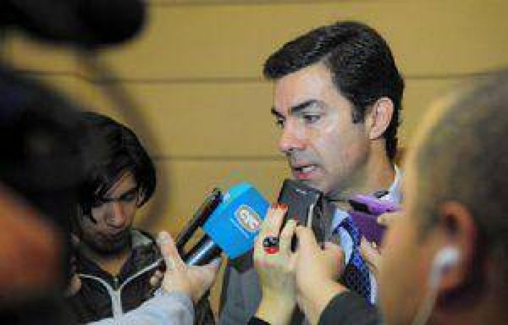 Juan Manuel Urtubey se re�ne con entidades del campo