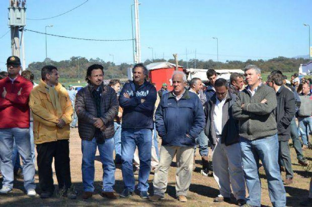 Gustavo S�enz con el campo: �El futuro de la Argentina est� en el trabajo y la producci�n�