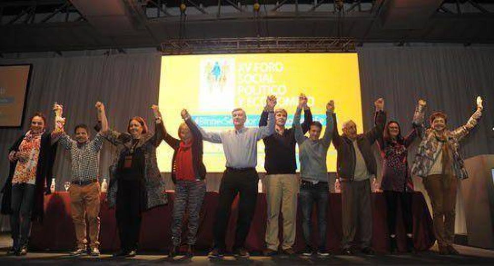 Se realiz� el XV Foro Social, Econ�mico y Pol�tico del FPCyS