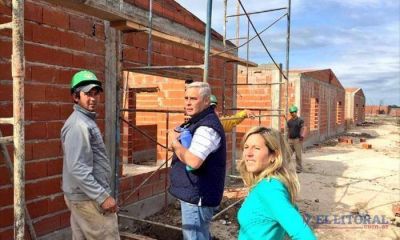 Supervisaron los avances en viviendas de Santa Catalina