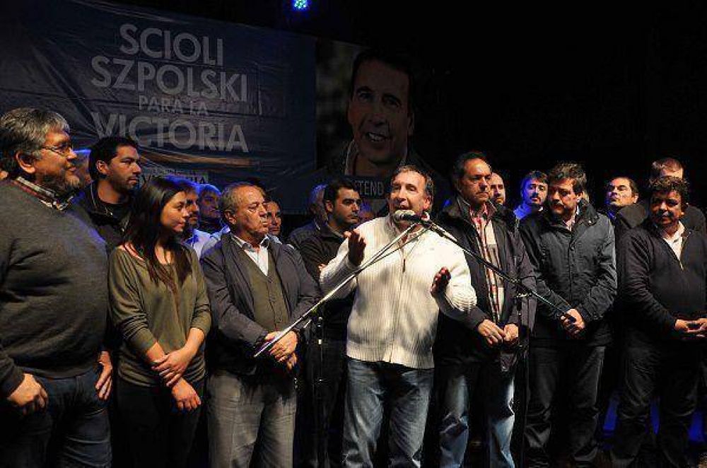 Szpolski present su lista a intendente con Scioli en Tigre