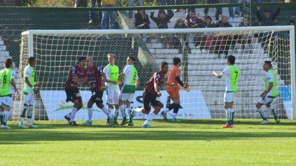 Patronato gan� en San Luis y sigue firme en la punta de la B Nacional