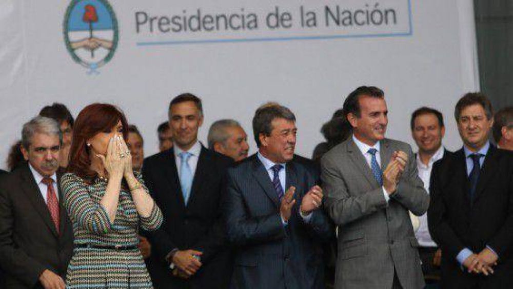 El dique Los Blancos tambi�n depende del Banco Naci�n