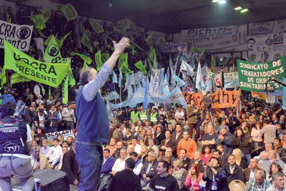 Linares: �Comodoro demostr� su apoyo incondicional al FpV�