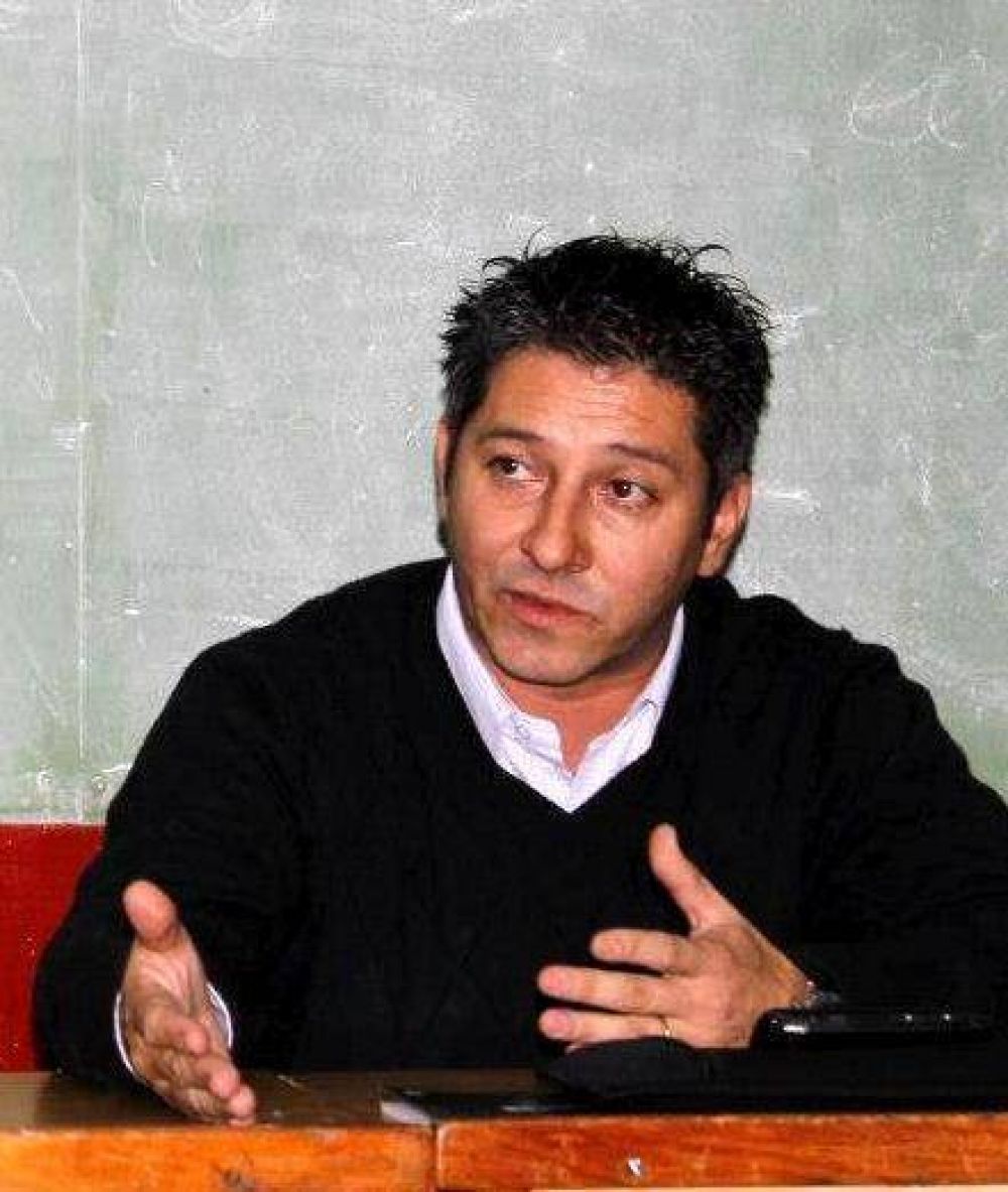 �La gente est� cansada de la danza de los mismos candidatos de siempre�