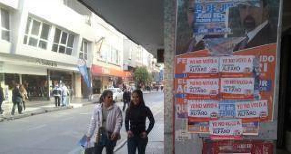 �Grieta? Un sector de la UCR cuestiona la candidatura de Alfaro