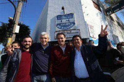 Juli�n y Espinoza de recorrida en San Mart�n