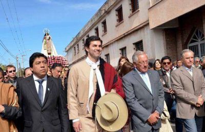 Urtubey particip� en Jujuy de las fiestas patronales en honor a la Virgen del Carmen