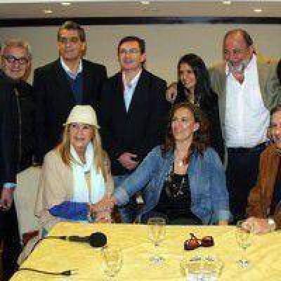 A�da Ayala: 