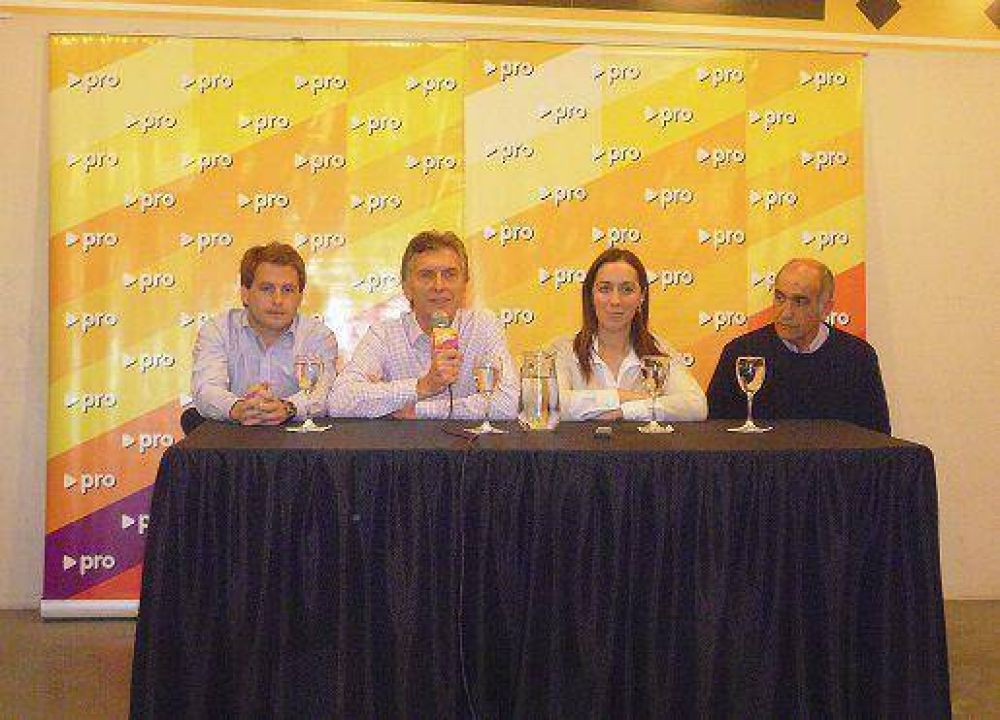 Mauricio Macri relanz� su campa�a en Virreyes junto a Alex Campbell