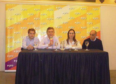 Mauricio Macri relanz� su campa�a en Virreyes junto a Alex Campbell