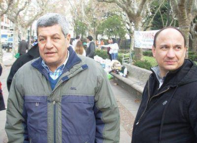 De Gennaro y Giaccio dialogaron con vecinos en la Plaza San Mart�n
