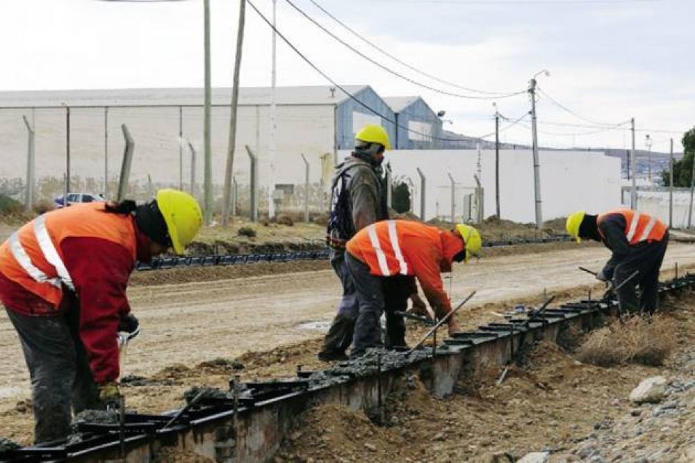 Avanza la obra de pavimentaci�n en el Barrio industrial