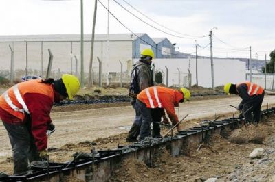 Avanza la obra de pavimentaci�n en el Barrio industrial