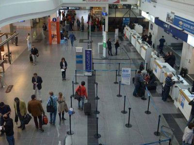 Demoras y cancelaciones en vuelos desde y hacia Mendoza