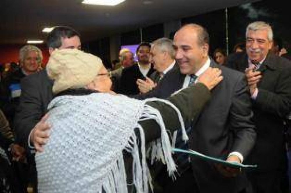 �Hay un cortocircuito entre los �Cachos� alperovichistas?