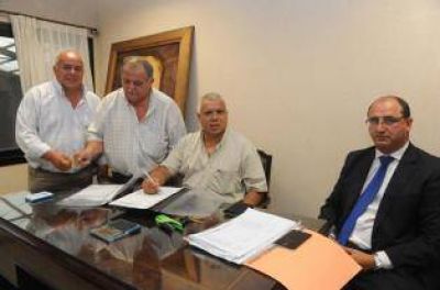 El oficialismo insiste con frenar las �listas espejo� en la oposici�n