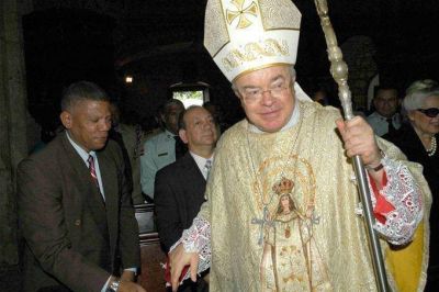 Wesolowski sale del hospital y vuelve al Vaticano