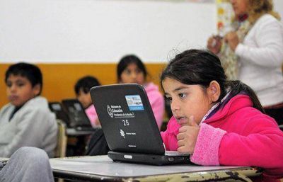 Desde agosto las escuelas primarias de la Provincia contar�n con aulas digitales