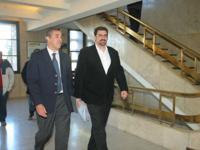 Transici�n rota: las cifras que dividen a la UCR y al Gobierno