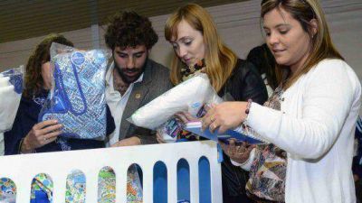 Sagasti entreg� el primer kit de 