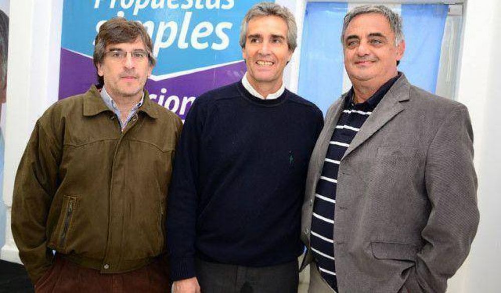 Quevedo inaugur� su b�nker de campa�a en Capital