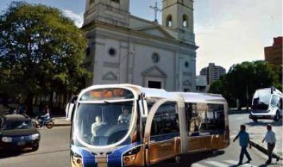 Aguilar le apunta al BID para modernizar el sistema de transporte de Resistencia