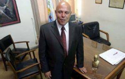 Otras tres comunas echaron contratados a causa de la crisis.