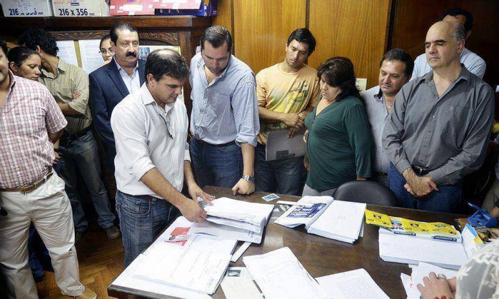Cada vez m�s obsecuentes, rid�culas, politizadas y funcionales al PJ las resoluciones la jueza Claudia Fern�ndez