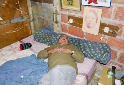 Apu�alan a un jubilado en su casa para robarle el televisor y dinero