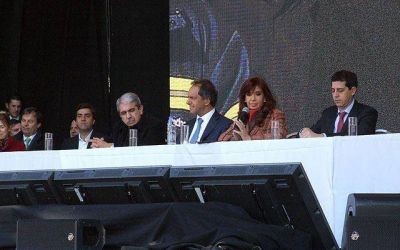 Cristina y Scioli instaron a �profundizar� el modelo