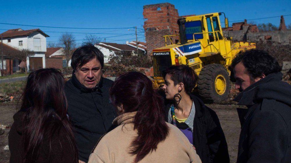 Demuelen  una construcci�n abandonado para mayor seguridad