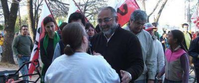 Vignolo recibi� masivo apoyo de los vecinos de las Mil Viviendas