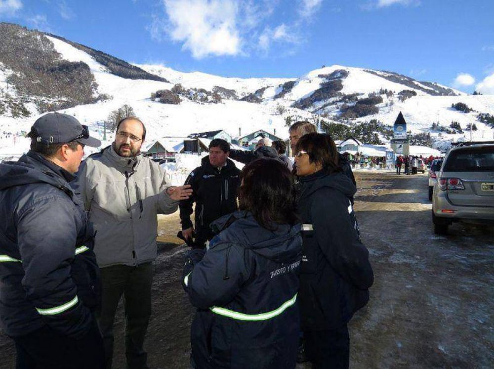 Fortalecen medidas de ordenamiento de tr�nsito en Cerro Catedral