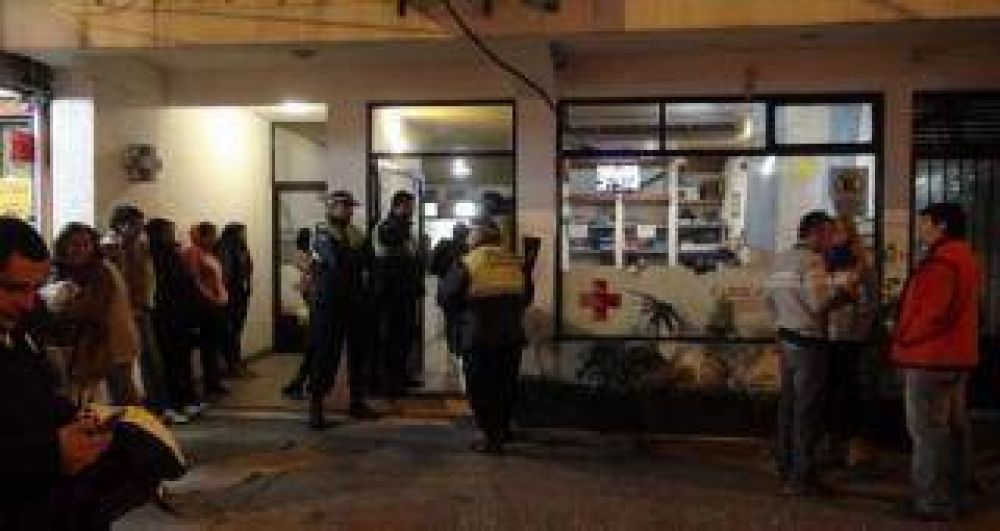 Rompieron los vidrios de una cl�nica por el fallecimiento de un hombre