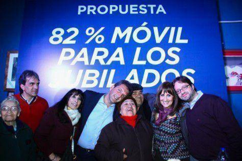 P�caro, Massa busca fortalecerse en CABA