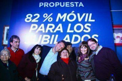P�caro, Massa busca fortalecerse en CABA